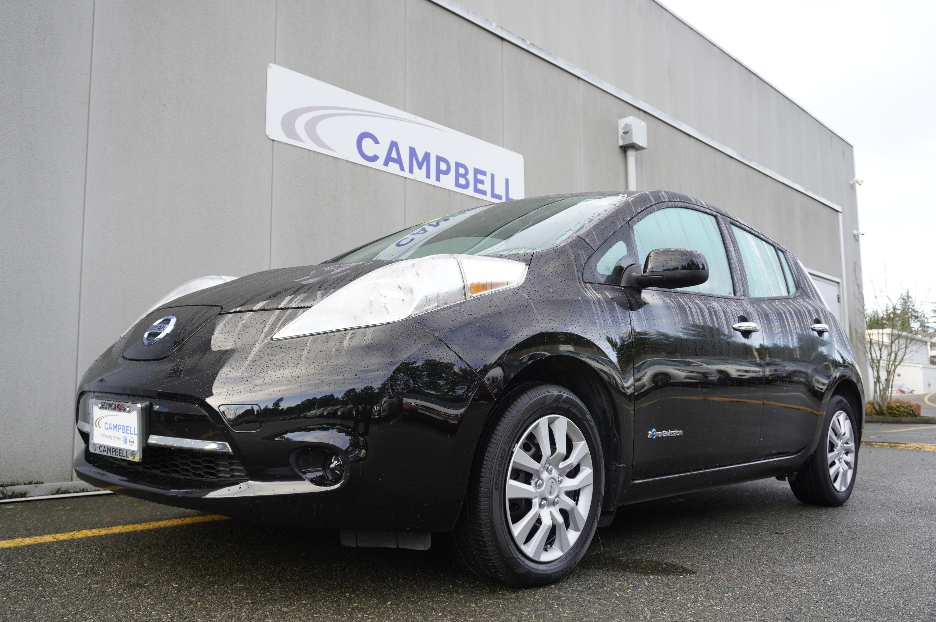 Nissan leaf s